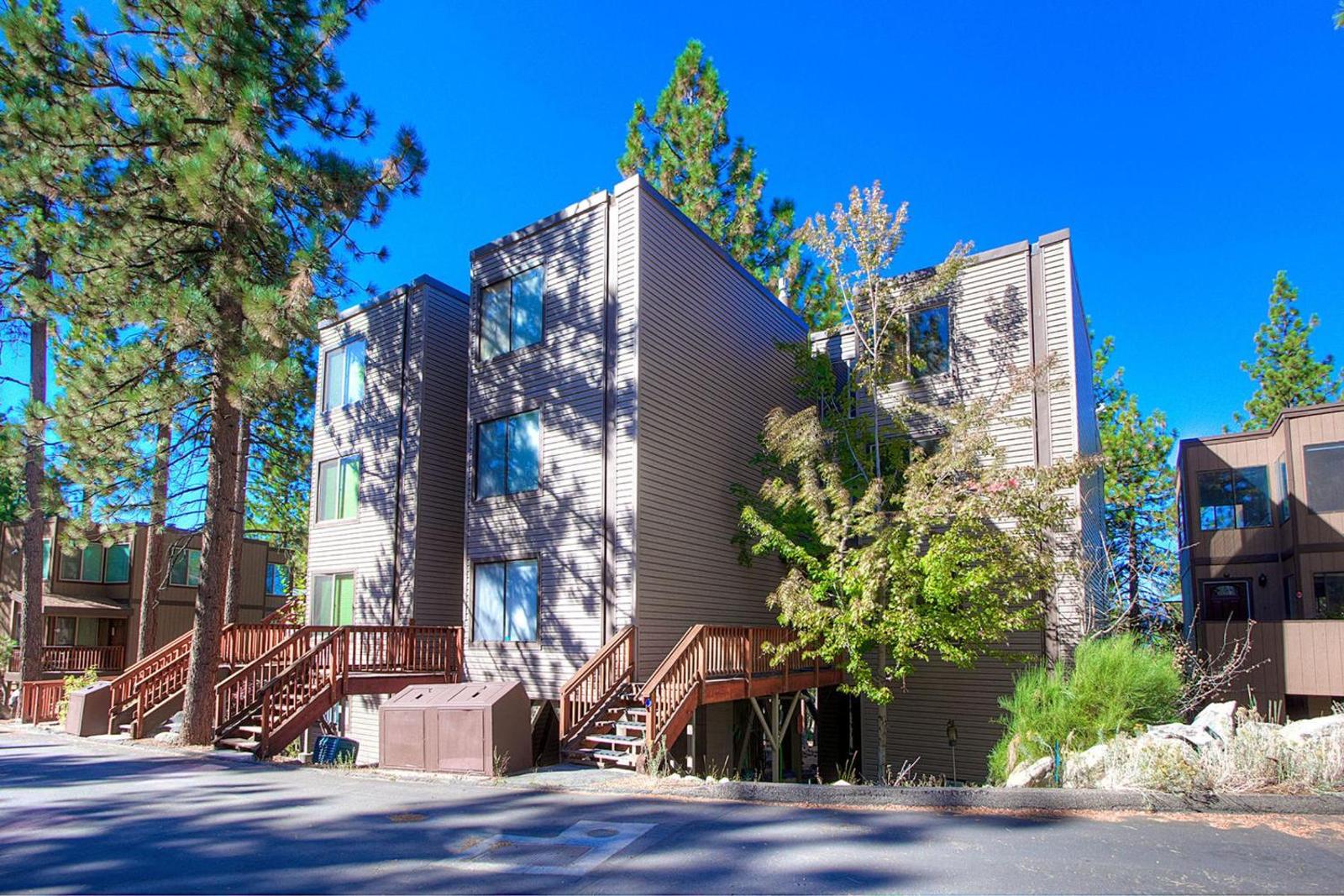 Village Pleasure by Lake Tahoe Accommodations Main image 2